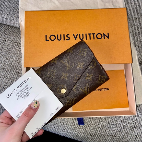 Louis Vuitton wallet. Brand new, never worn. - Picture 4 of 5